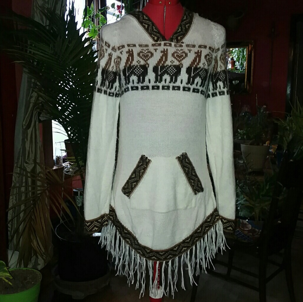 Soft Fringe Llama Hoodie. Hippie Sweatshirt